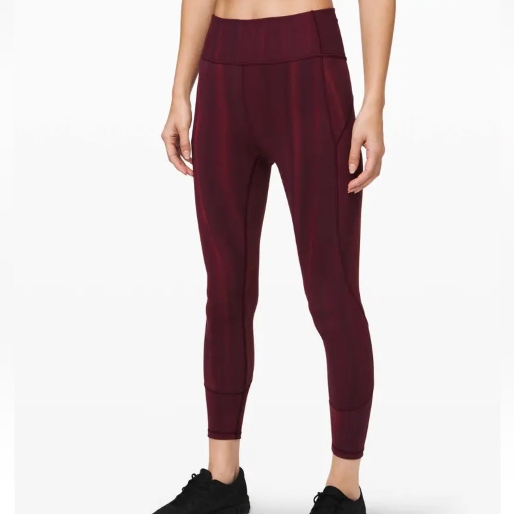 Lululemon In Movement Tight 25" Everlux Women's 4 Leggings Yoga Pants *MINT* Red